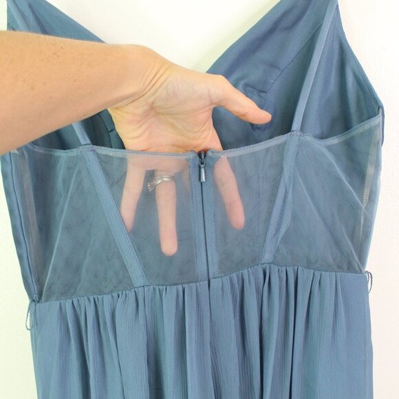Vera Wang‎ White V-Neck Mesh Back Bridesmaid Dress in Steel Blue Size 4 - Picture 7 of 13